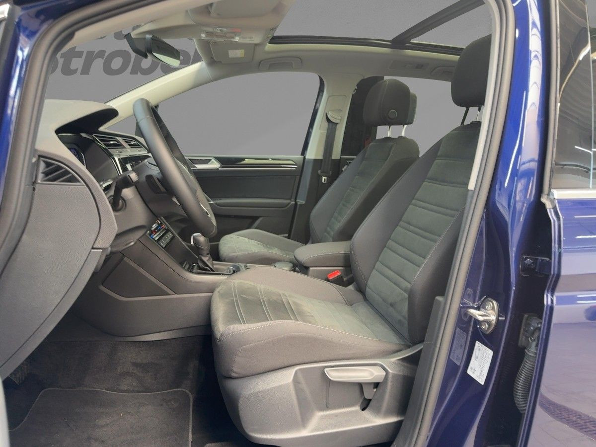 Touran 2.0 TDI DSG Highline ab 2,49% AHK LED Navi Pano Kamera Keyless