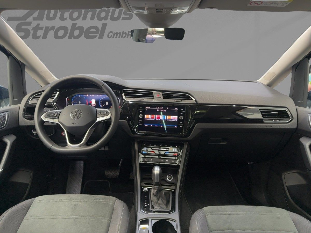 Touran 2.0 TDI DSG Highline ab 2,49% AHK LED Navi Pano Kamera Keyless