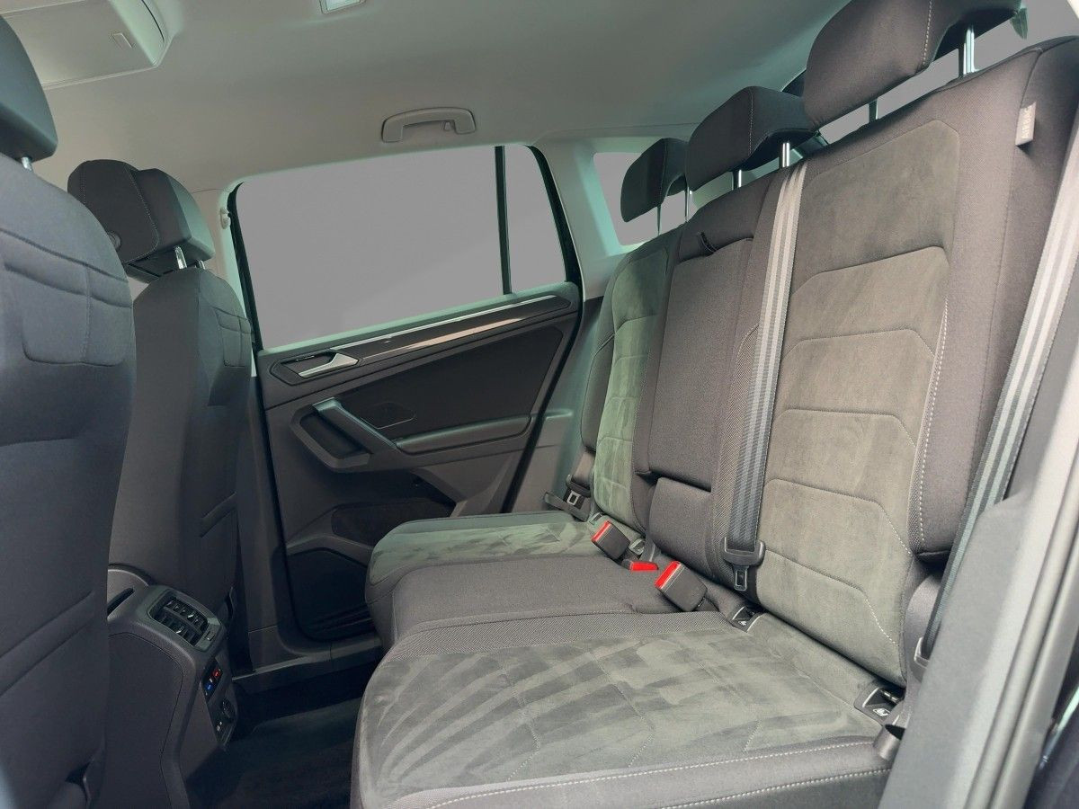 Tiguan 1.5 TSI DSG Elegance AHK ACC Navi LED-Matrix Kamera Bluet. Sitzh.