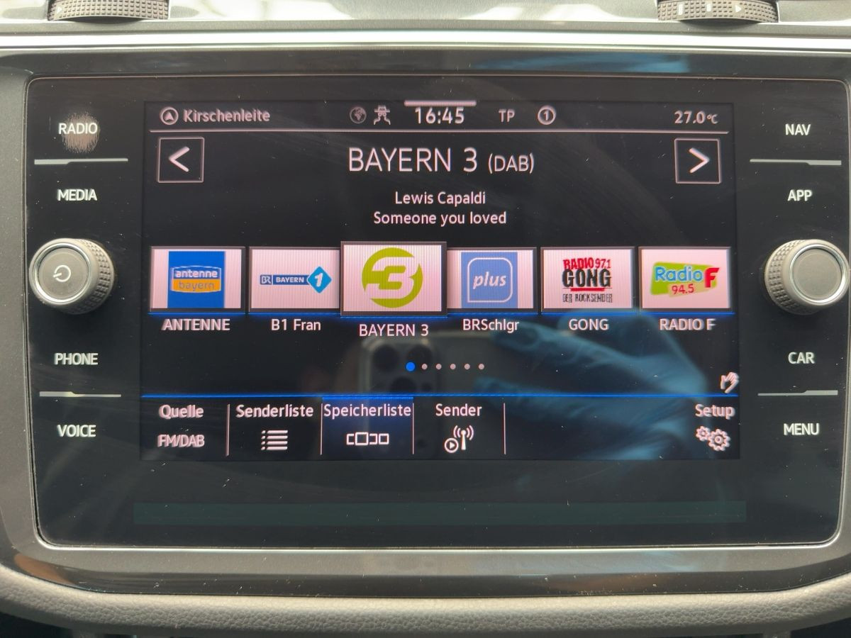 Tiguan 1.5 TSI DSG Elegance AHK ACC Navi LED-Matrix Kamera Bluet. Sitzh.