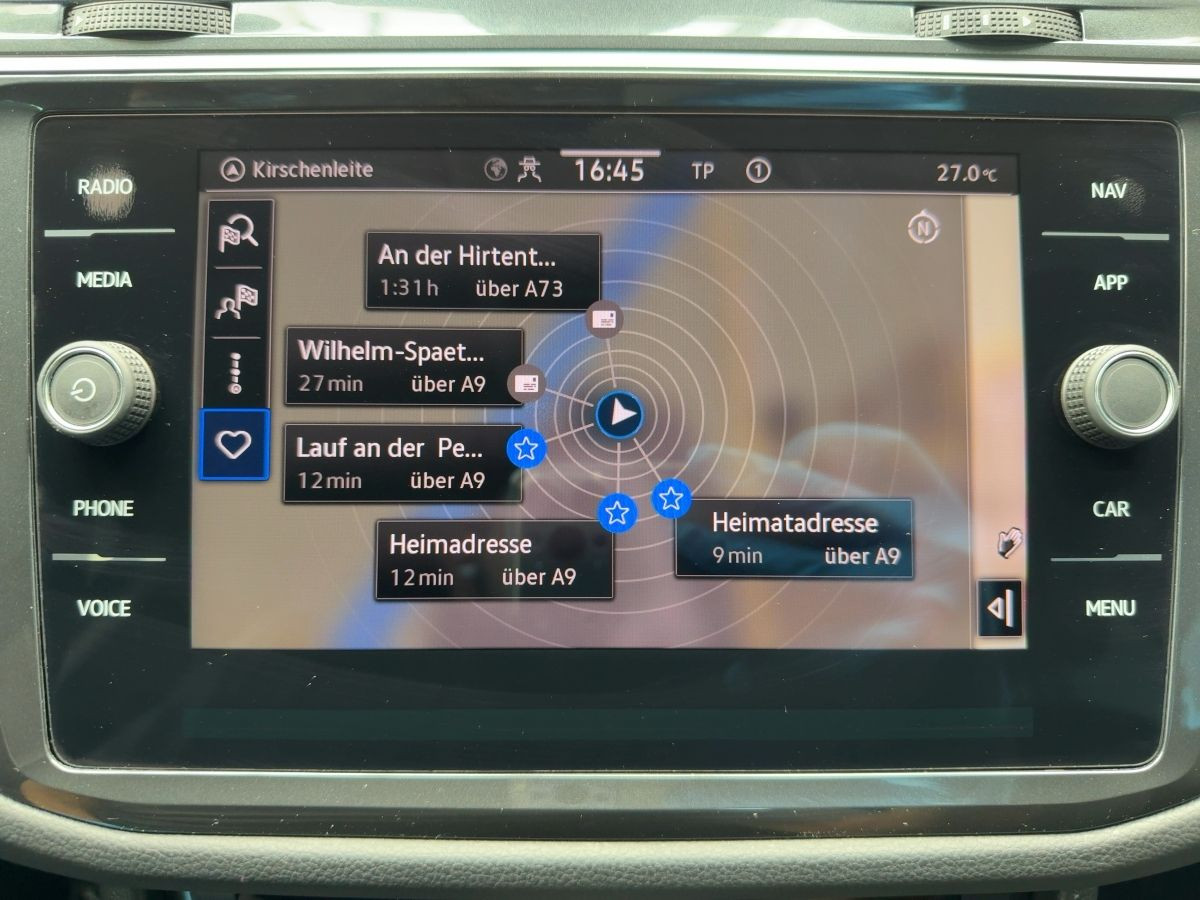 Tiguan 1.5 TSI DSG Elegance AHK ACC Navi LED-Matrix Kamera Bluet. Sitzh.