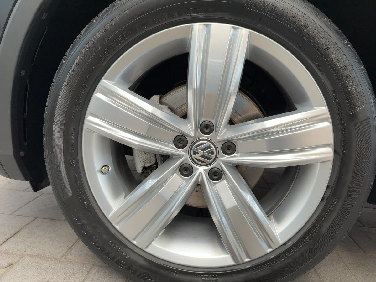 Tiguan 1.5 TSI DSG Elegance AHK ACC Navi LED-Matrix Kamera Bluet. Sitzh.