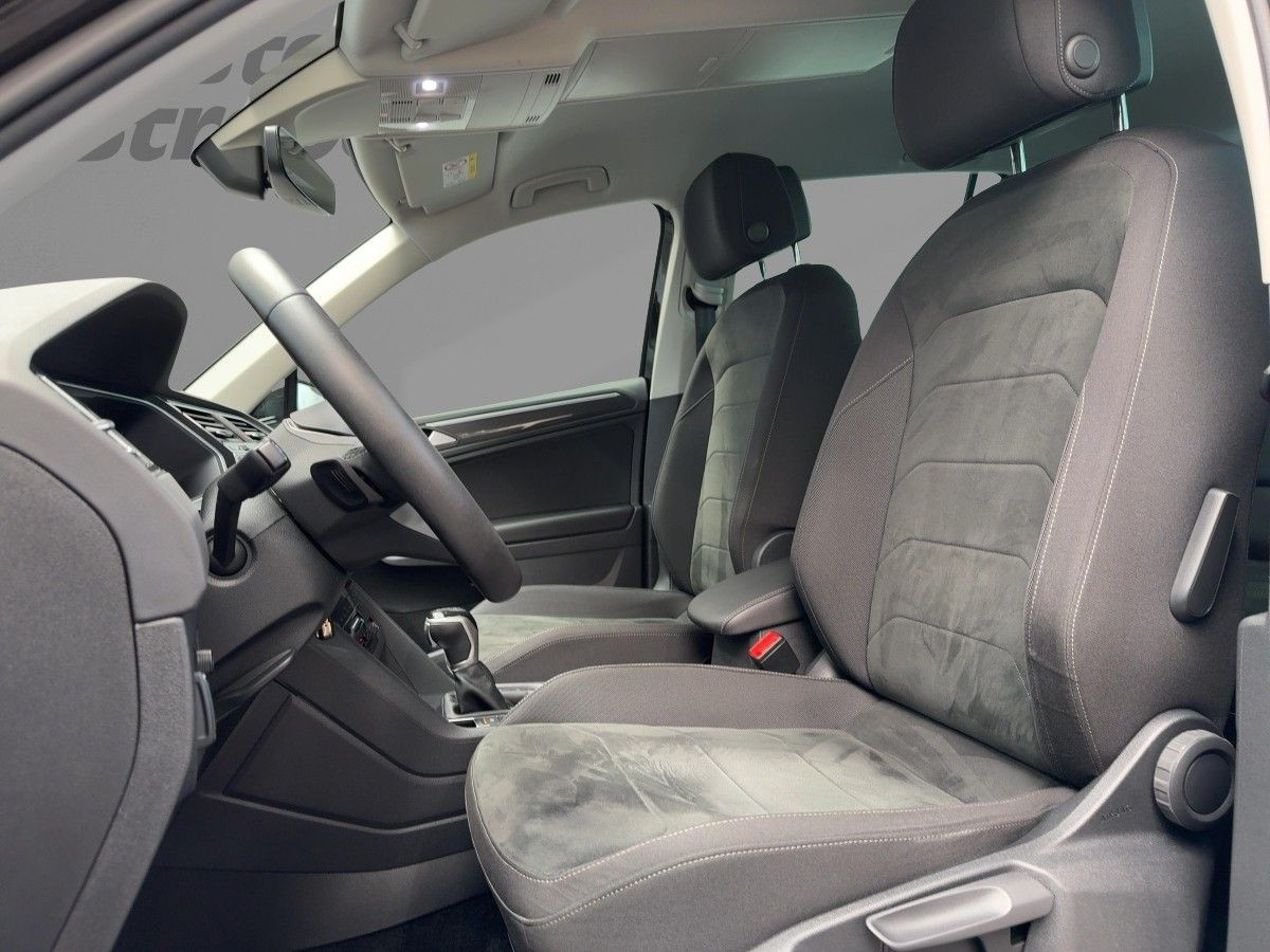 Tiguan 1.5 TSI DSG Elegance AHK ACC Navi LED-Matrix Kamera Bluet. Sitzh.