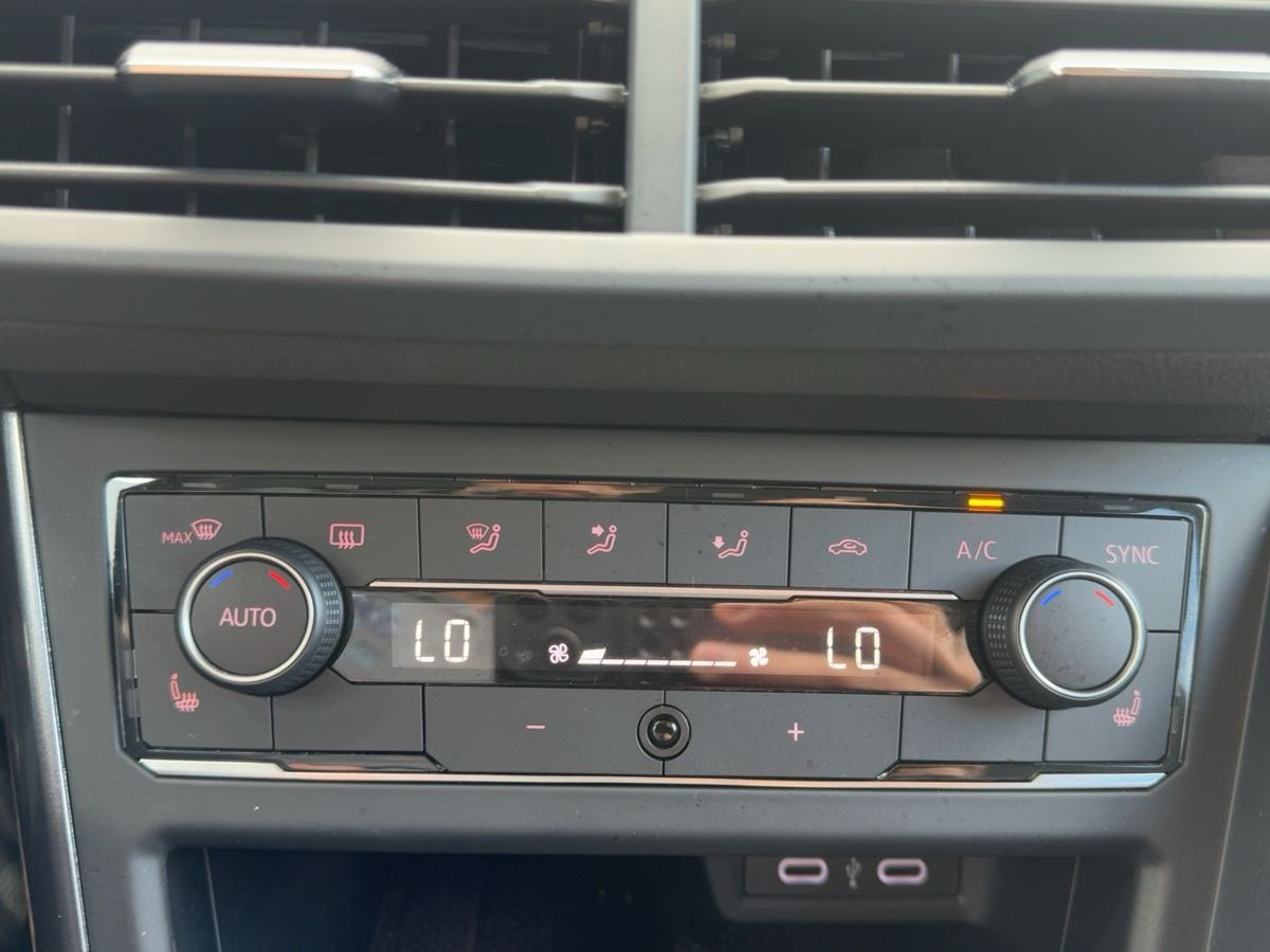 Polo 1.0 TSI Highline ACC Navi Kamera Climatronic Bluet. Sitzh.