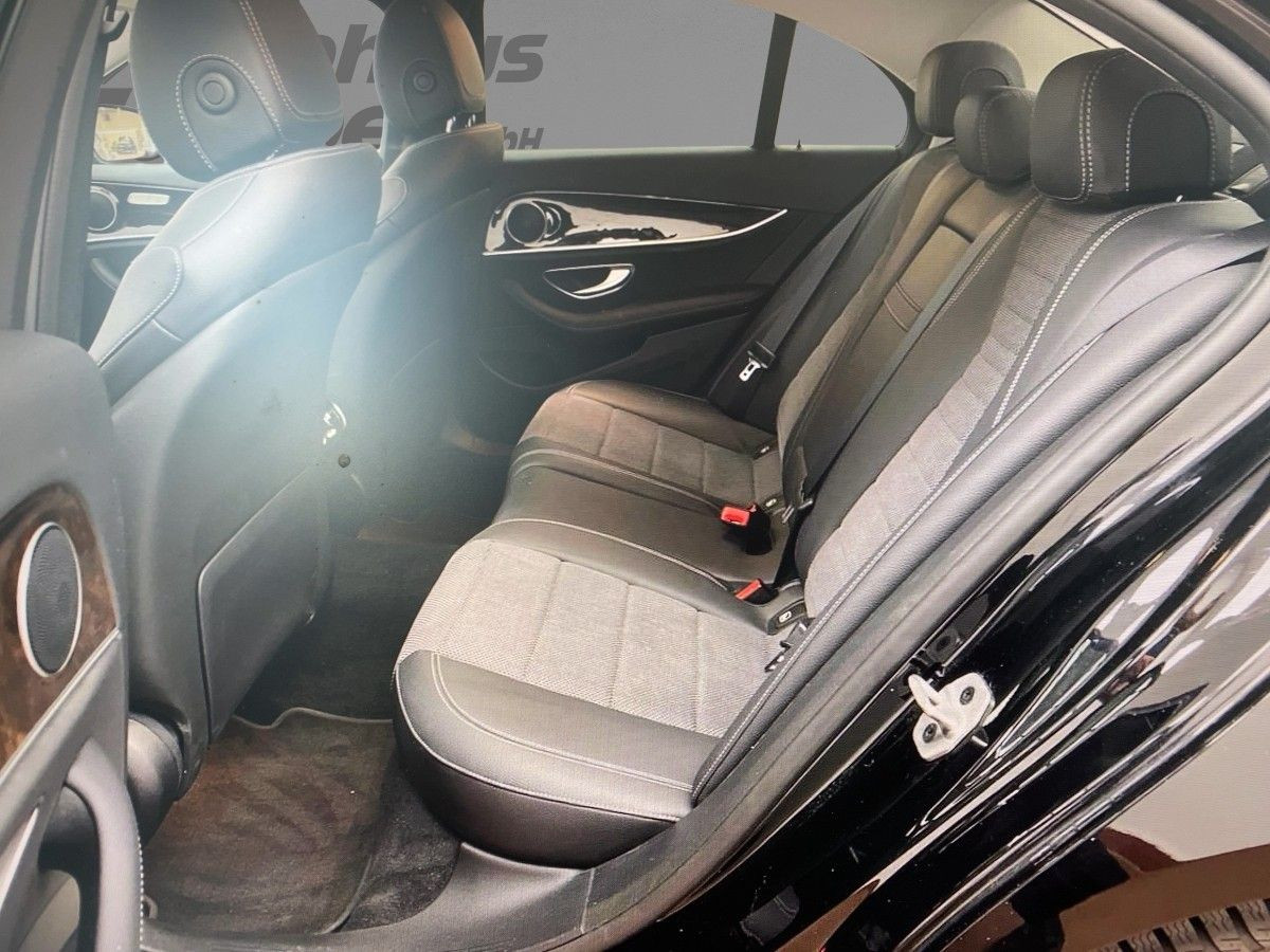 E 300 de Avantgarde 4Matic E 300 de 4Matic (213.011)