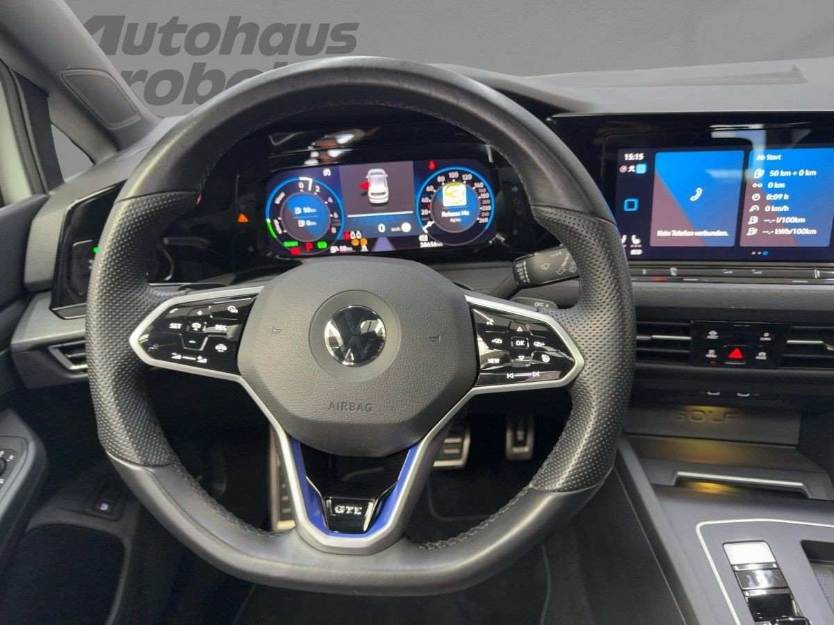 Golf VIII GTE 1.4 TSI DSG eHybrid ACC Navi LED-Matrix Pano Kamera Lane Ass.