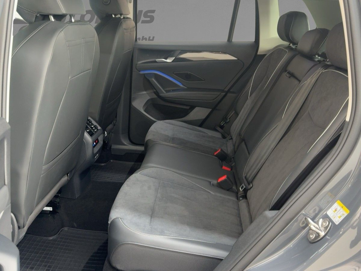 Tiguan 2.0 TDI DSG Elegance AHK ACC Navi LED-Matrix Kamera Sitzh. Climatronic