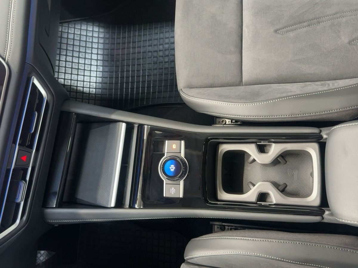 Tiguan 2.0 TDI DSG Elegance AHK ACC Navi LED-Matrix Kamera Sitzh. Climatronic