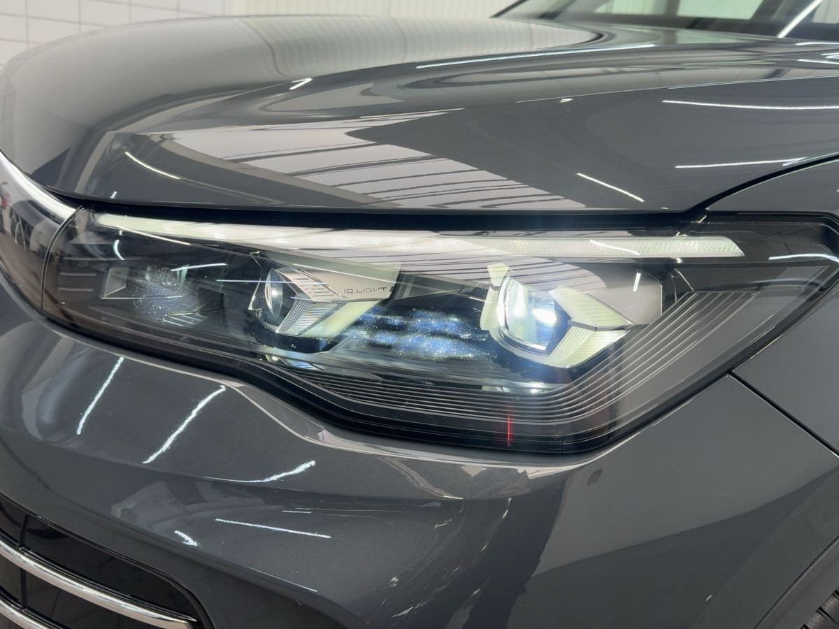 Tiguan 2.0 TDI DSG Elegance AHK ACC Navi LED-Matrix Kamera Sitzh. Climatronic