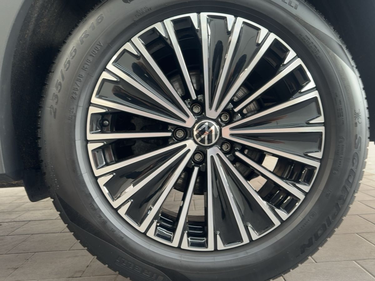 Tiguan 2.0 TDI DSG Elegance AHK ACC Navi LED-Matrix Kamera Sitzh. Climatronic