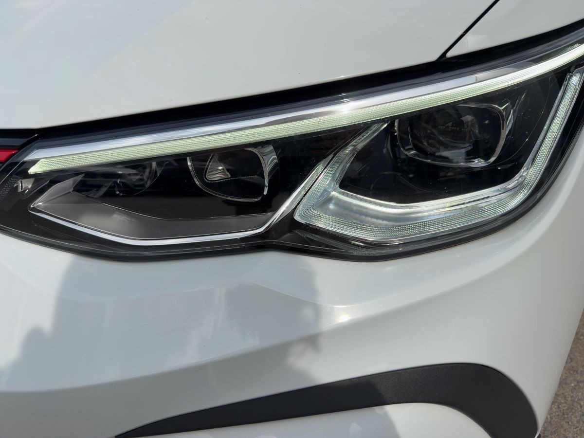 Golf VIII GTI 2.0 TSI DSG LED-Plus Climatronic Sitzh. Einparkh. Lane-Ass. Bluet.