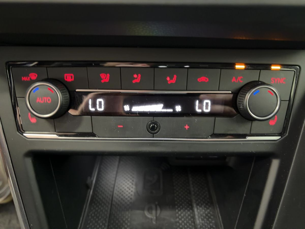 Polo 1.0 TSI Highline ACC Navi Kamera Sitzh. Climatronic Nebel Einparkh. DAB+