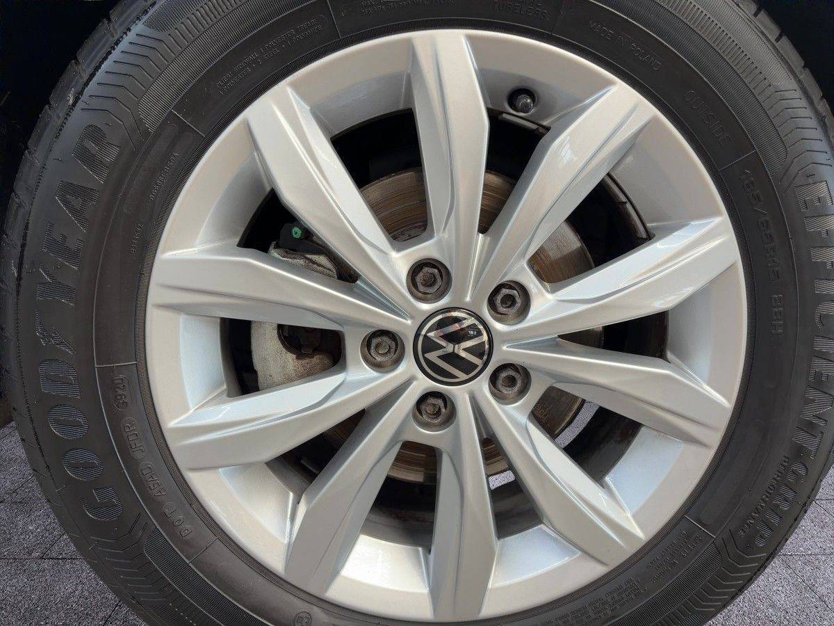 Polo 1.0 TSI Highline ACC Navi Kamera Sitzh. Climatronic Nebel Einparkh. DAB+