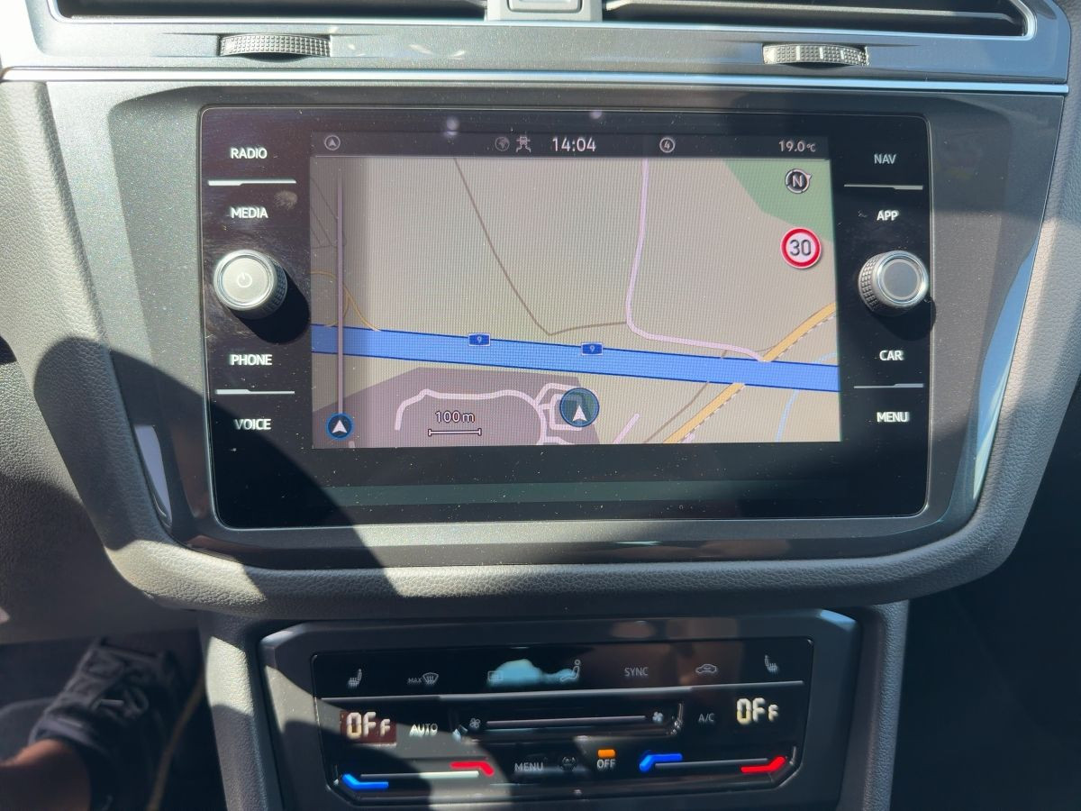 Tiguan 2.0 TDI DSG Elegance AHK ACC Navi LED-Matrix Kamera Sitzh. Climatronic