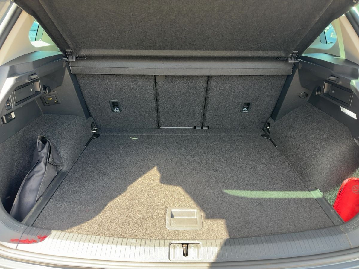Tiguan 2.0 TDI DSG Elegance AHK ACC Navi LED-Matrix Kamera Sitzh. Climatronic