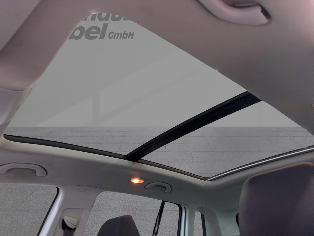 Tiguan 2.0 TDI 4M Sport & Style AHK Navi Pano 