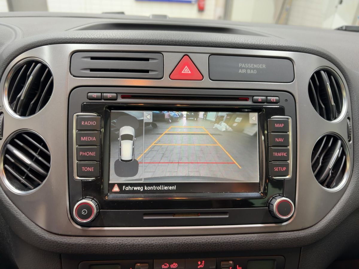 Tiguan 2.0 TDI 4M Sport & Style AHK Navi Pano 