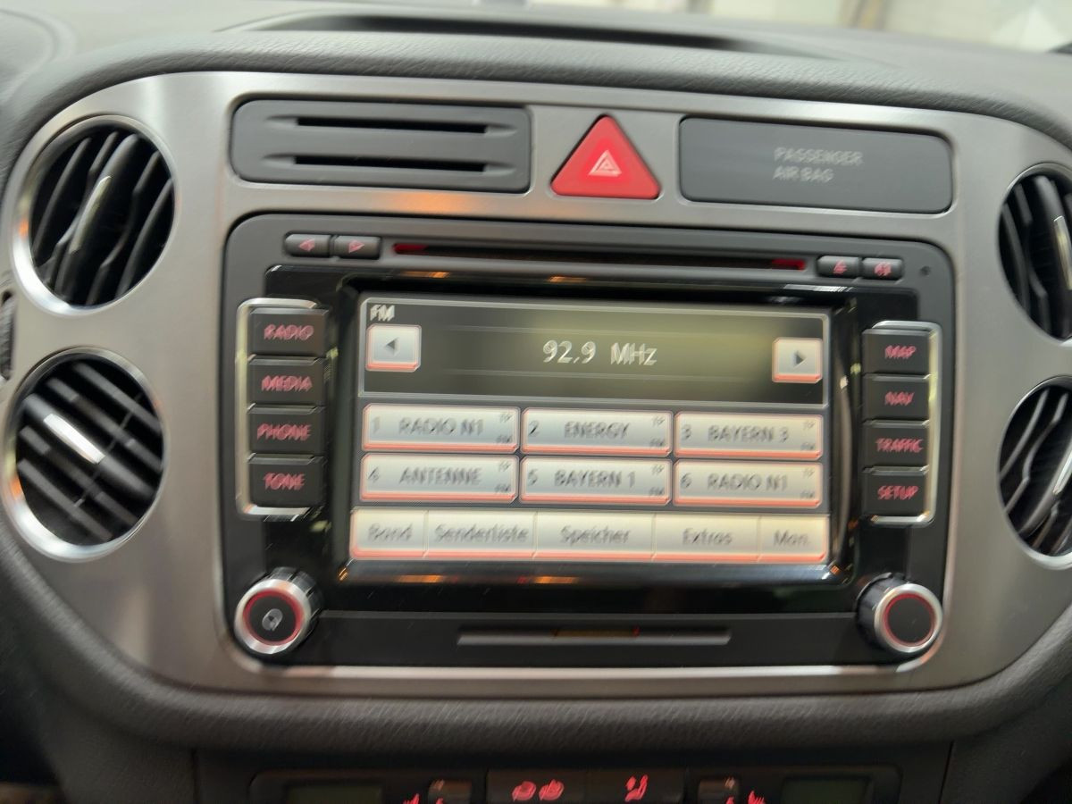 Tiguan 2.0 TDI 4M Sport & Style AHK Navi Pano 