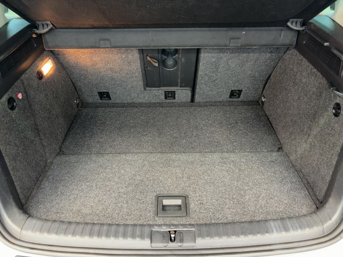 Tiguan 2.0 TDI 4M Sport & Style AHK Navi Pano 