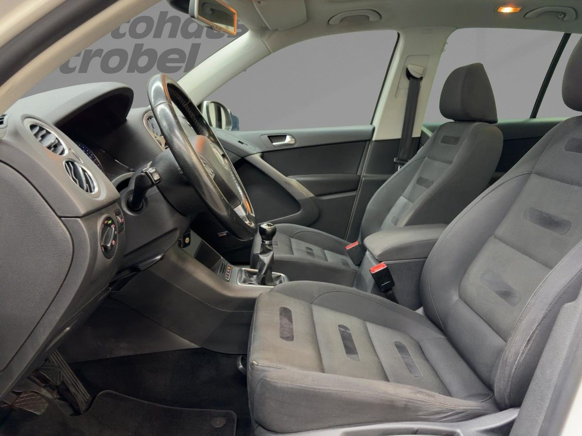 Tiguan 2.0 TDI 4M Sport & Style AHK Navi Pano 