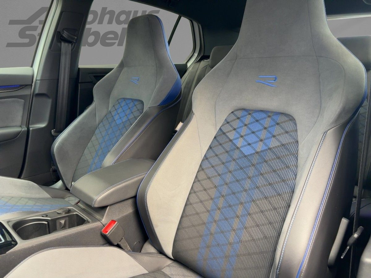 Golf VIII R 2.0 TSI DSG 4M