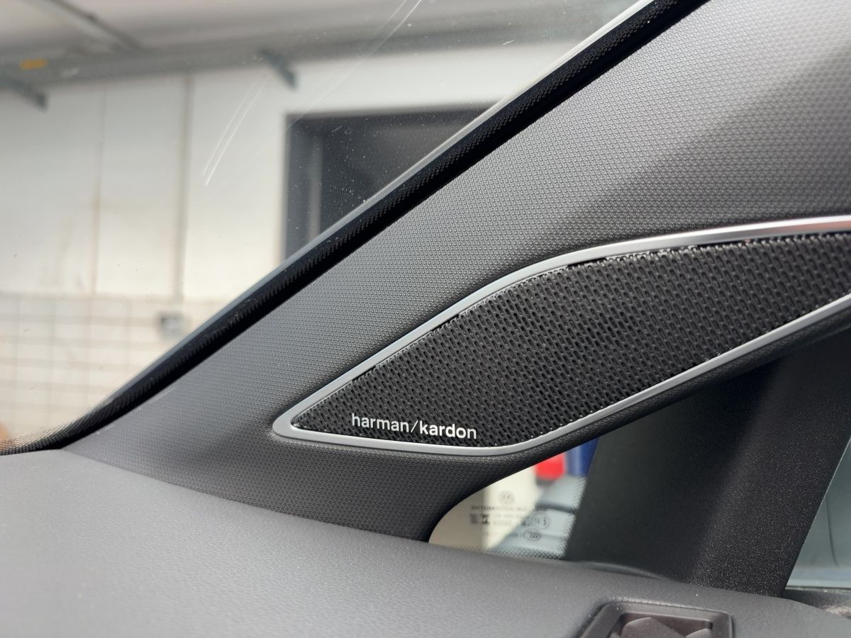Golf VIII R 2.0 TSI DSG 4M