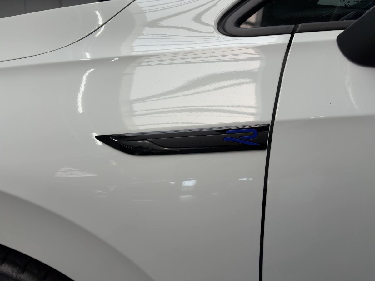 Golf VIII R 2.0 TSI DSG 4M