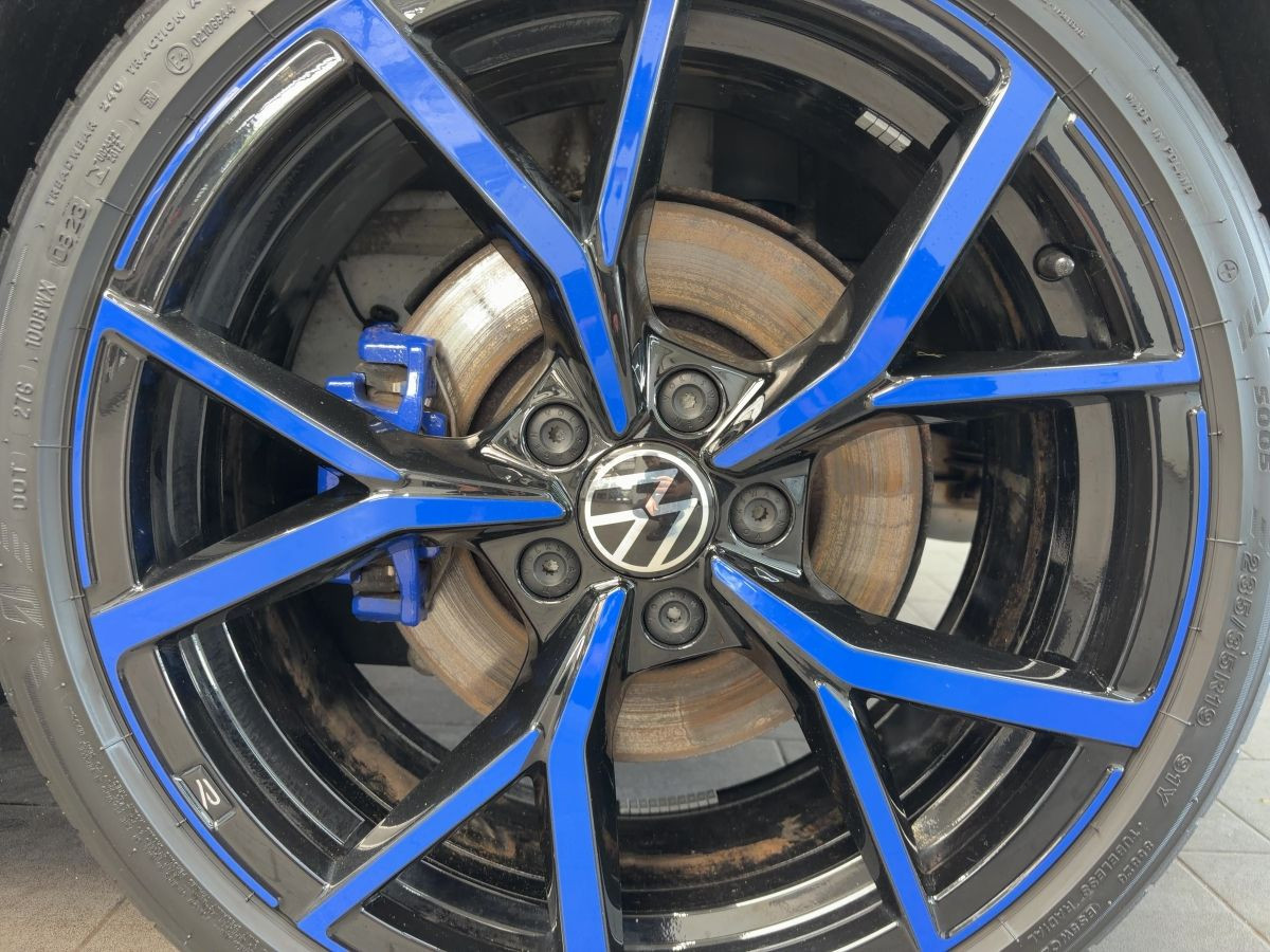 Golf VIII R 2.0 TSI DSG 4M