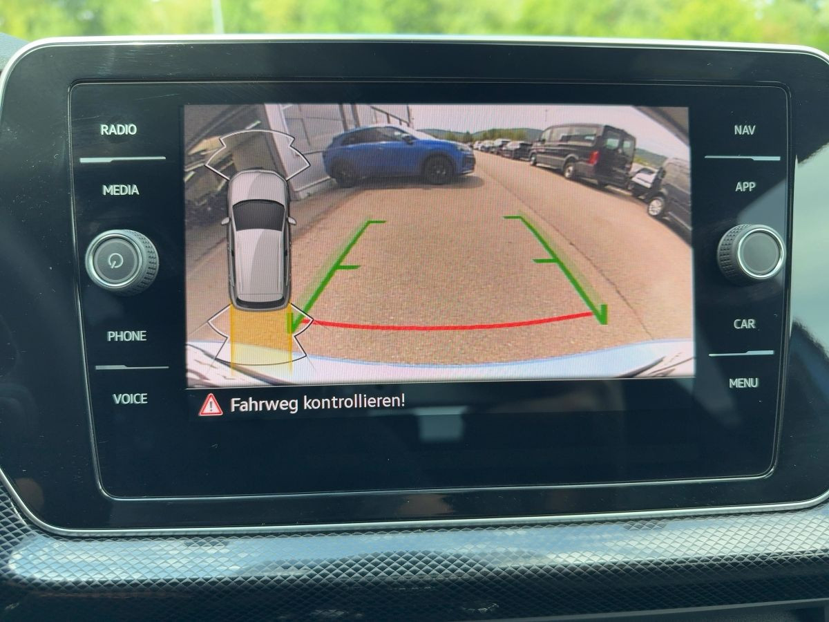 T-Cross 1.5 TSI DSG R-Line ACC Navi LED-Matrix Kamera Climatronic Sitzh. Bluet.