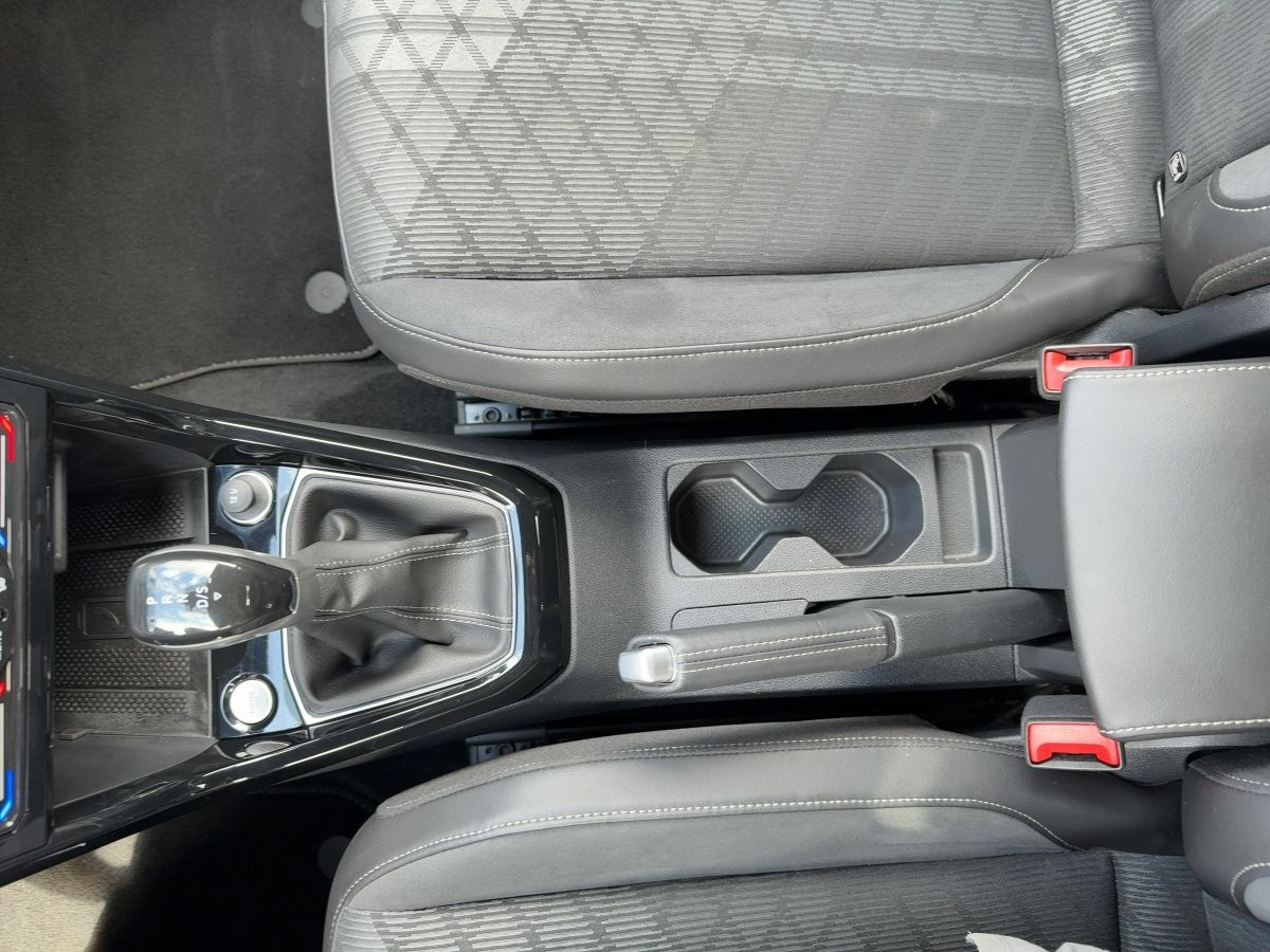 T-Cross 1.5 TSI DSG R-Line ACC Navi LED-Matrix Kamera Climatronic Sitzh. Bluet.