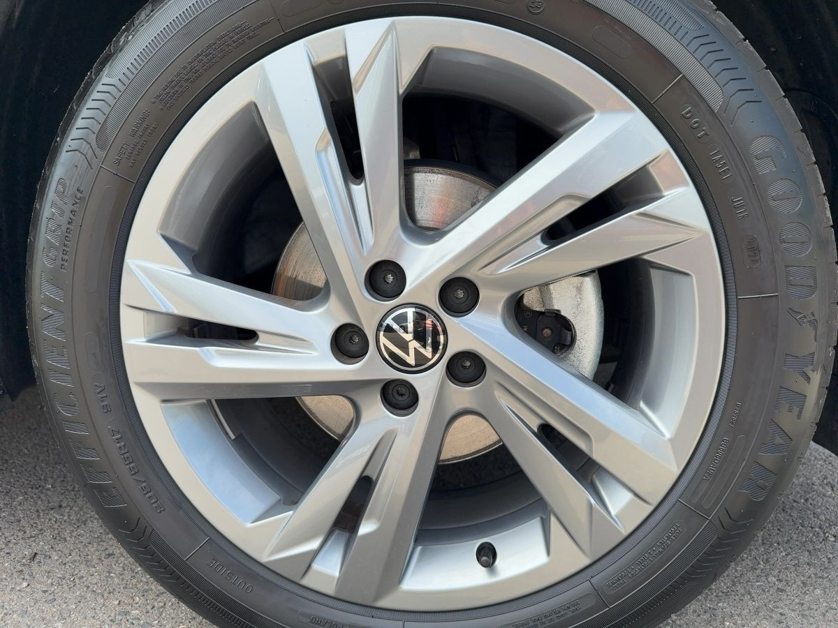 T-Cross 1.5 TSI DSG R-Line ACC Navi LED-Matrix Kamera Climatronic Sitzh. Bluet.