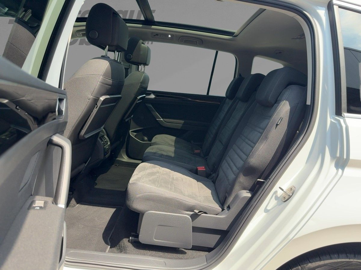 Touran 2.0 TDI DSG Highline ab 2,49% AHK ACC LED Navi Pano 