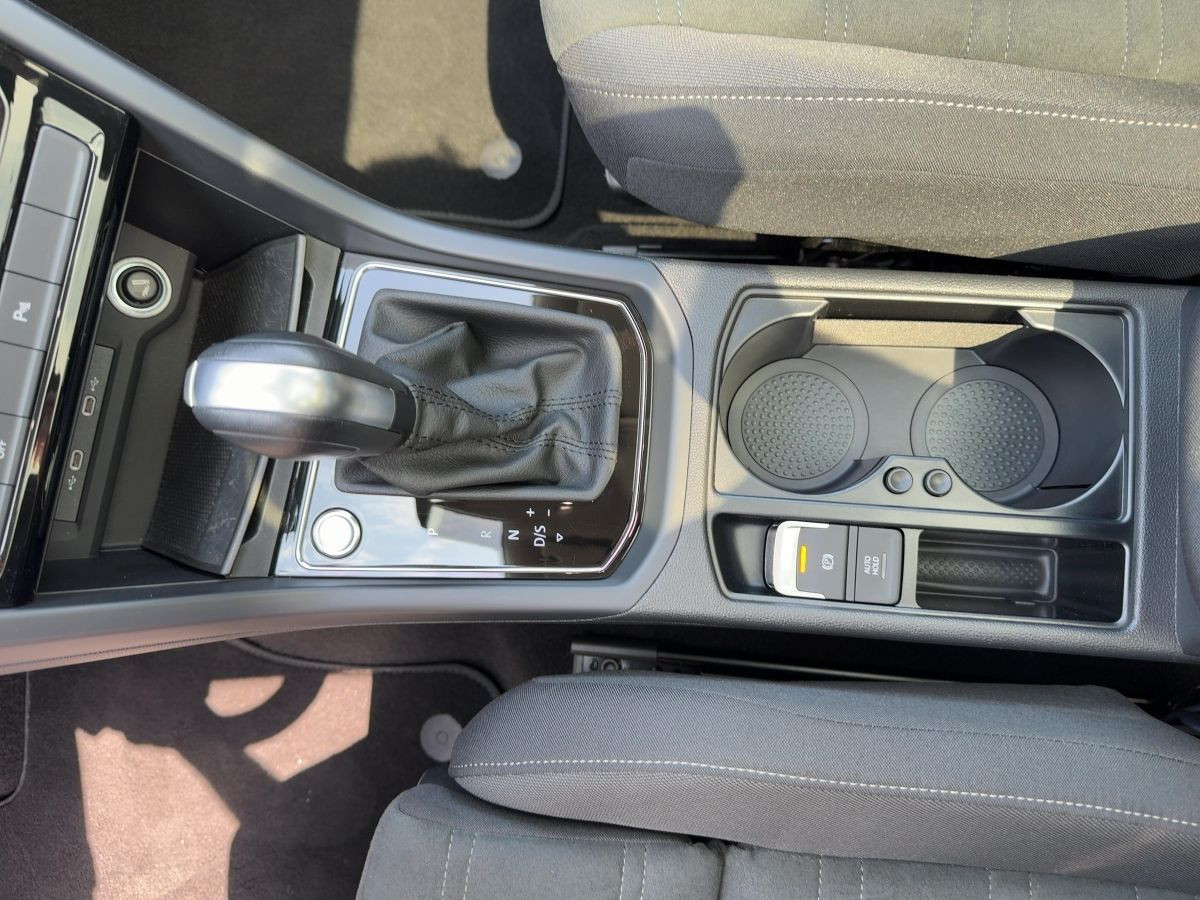 Touran 2.0 TDI DSG Highline ab 2,49% AHK ACC LED Navi Pano 