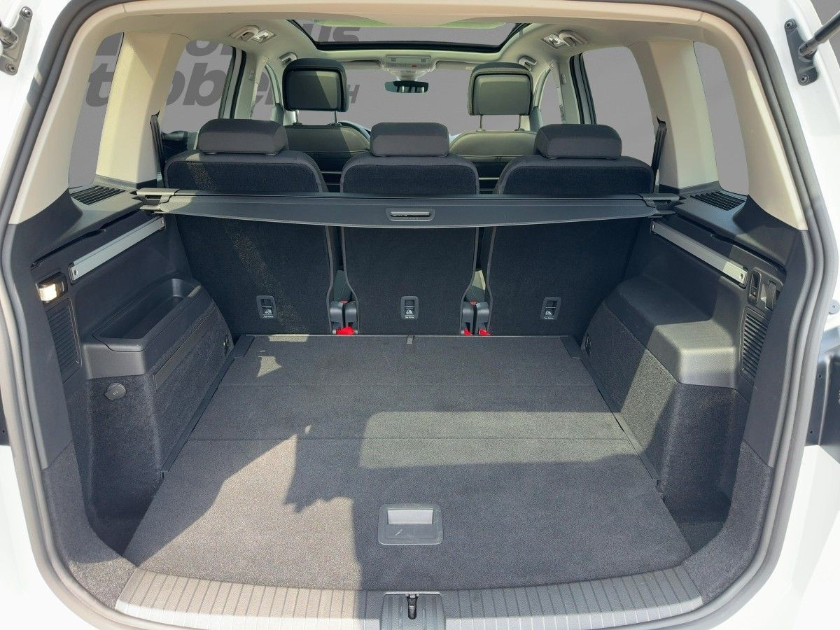 Touran 2.0 TDI DSG Highline ab 2,49% AHK ACC LED Navi Pano 