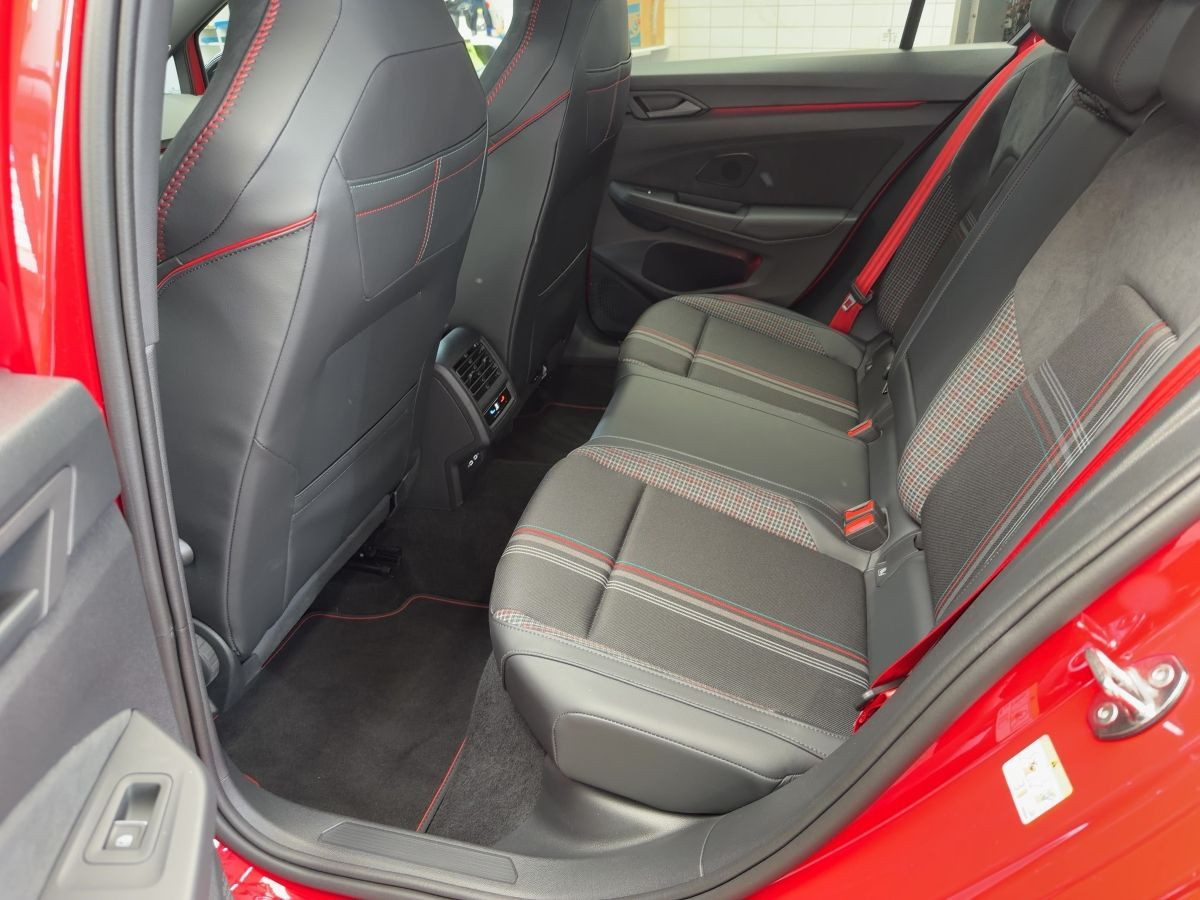 Golf VIII GTI Edition 50 2.0 TSI DSG ab 1,49% ACC DCC Navi LED-Matrix