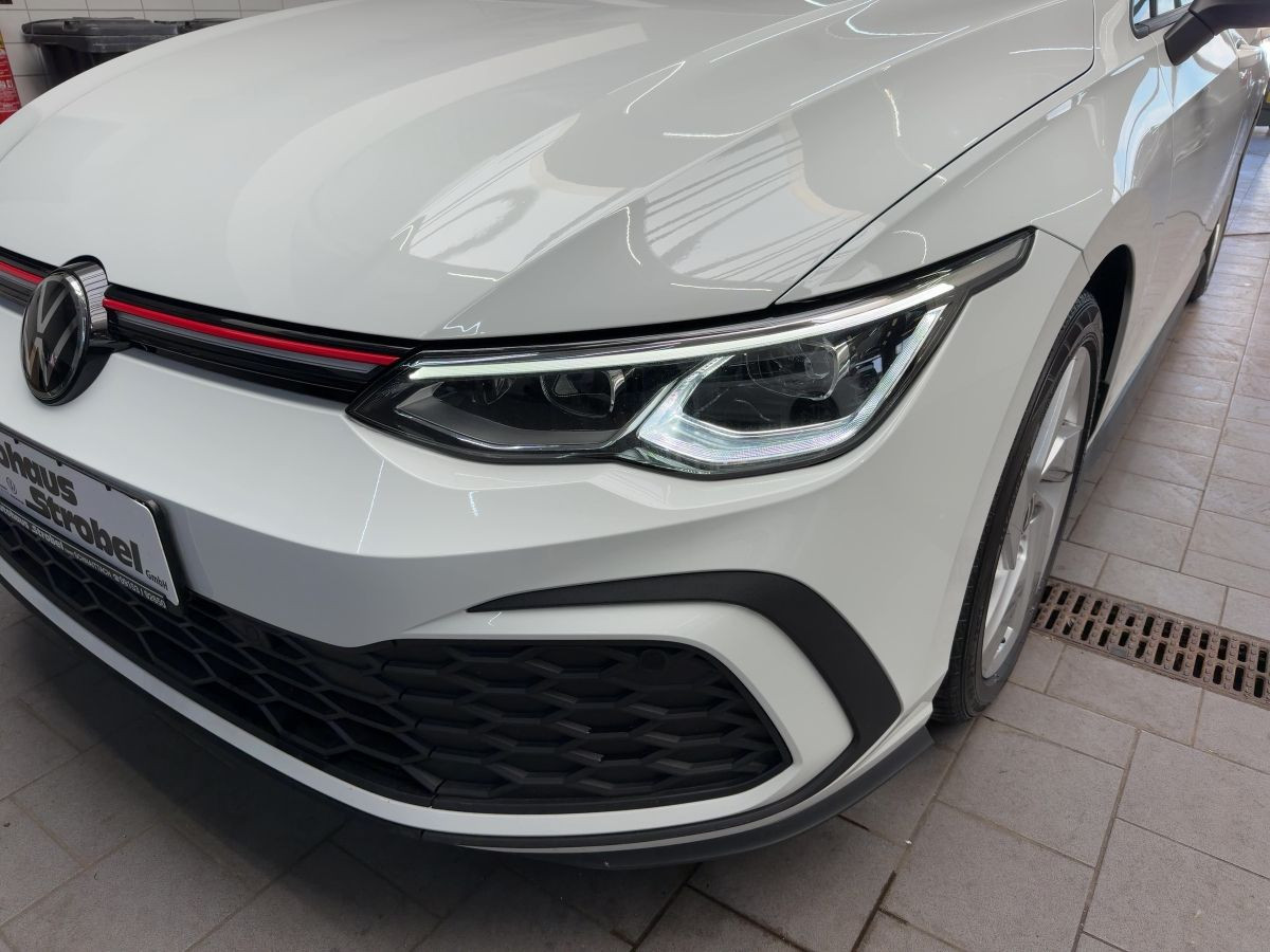 Golf VIII GTI 2.0 TSI DSG LED-Plus Climatronic Einparkh. Lane-Ass. DAB+ Bluet.
