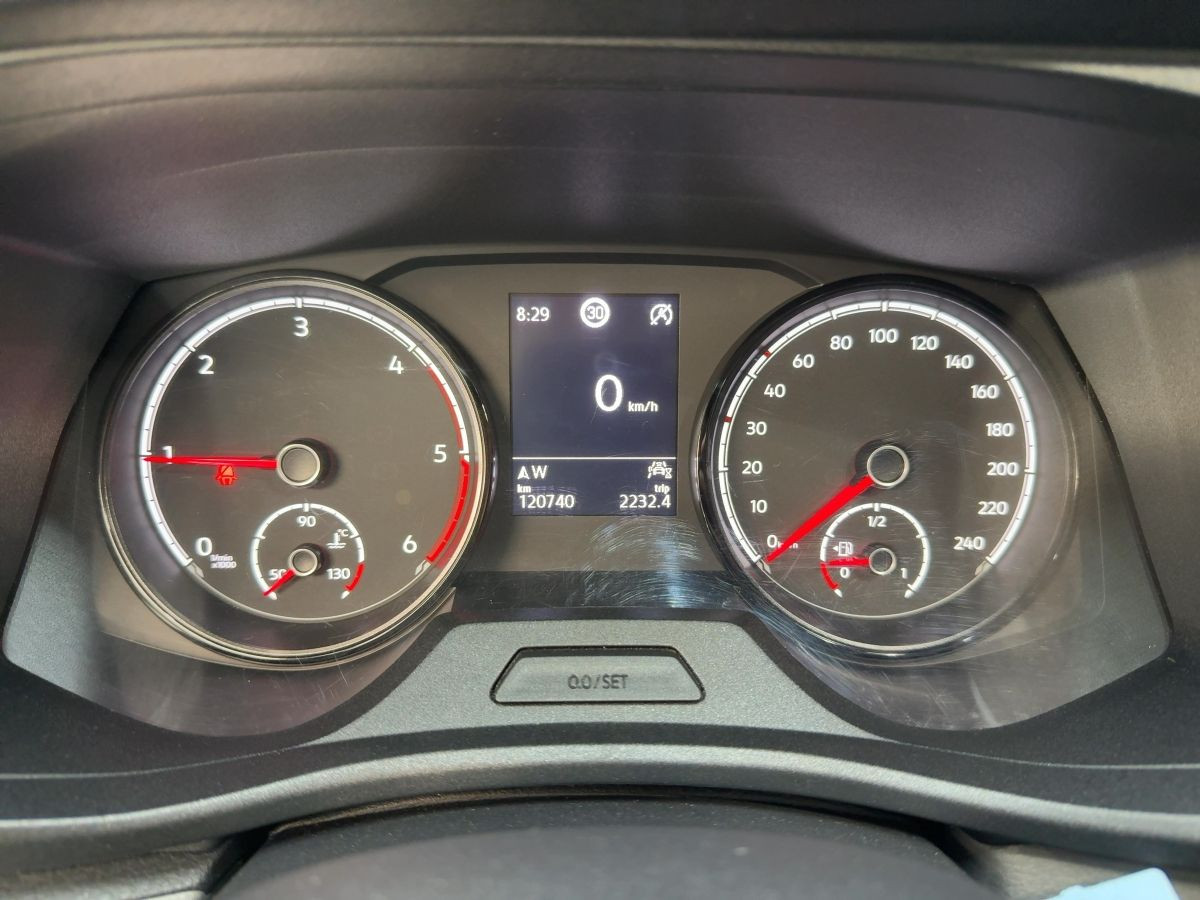 Transporter Kombi 2.0 TDI 4M LR Navi LED Kamera Klima Bluet. Sitzh.