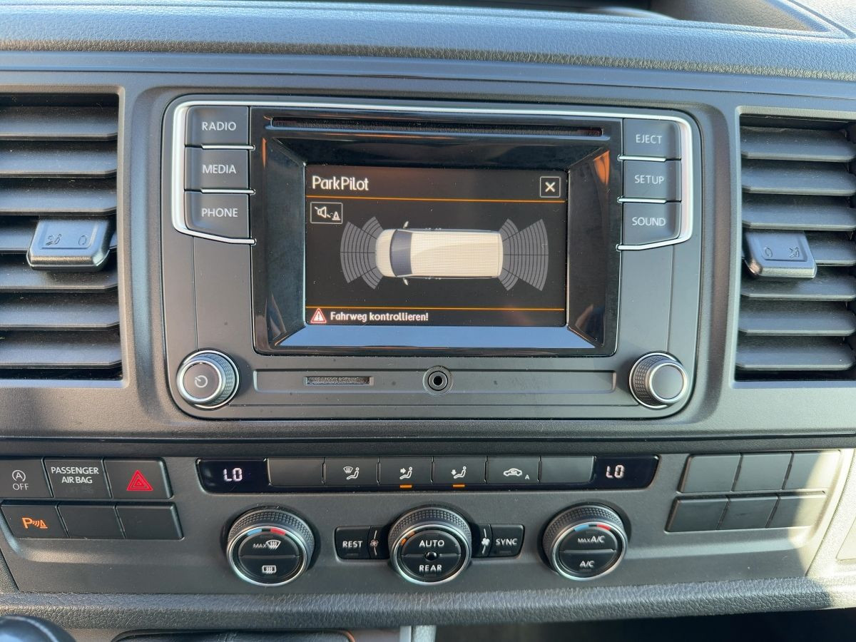 T6 Caravelle 2.0 TDI Comfortline 9-Sitze Parkp. Climatronic Tempo. Nebel Bluet.