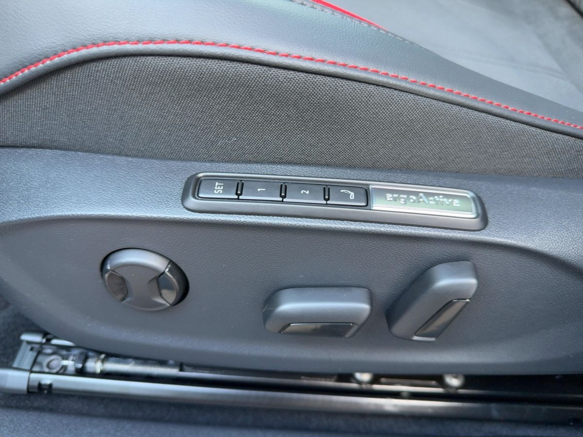 ID.7 Tourer GTX 91 kWh ab 2,49% Wärmep. AHK Navi LED-Matrix