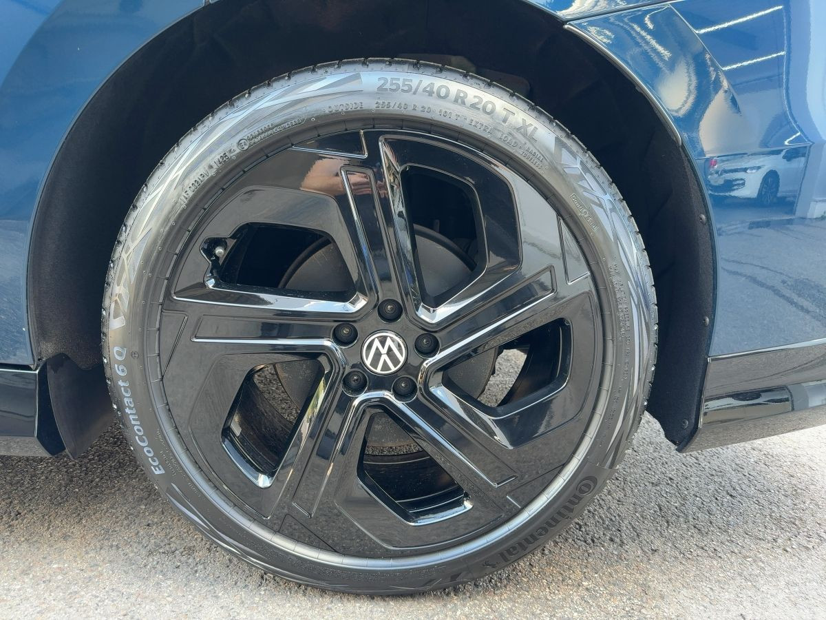 ID.7 Tourer GTX 91 kWh ab 2,49% Wärmep. AHK Navi LED-Matrix