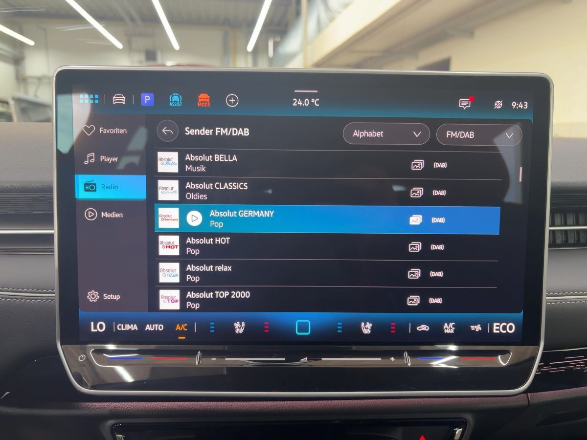 ID.7 Tourer Pro S 91 kWh ab 2,49% Wärmep. AHK Navi LED-Matrix Arew View