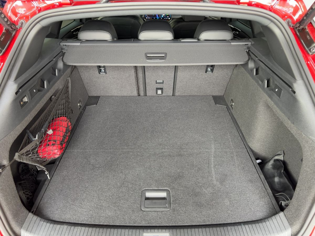 ID.7 Tourer Pro S 91 kWh ab 2,49% Wärmep. AHK Navi LED-Matrix Arew View