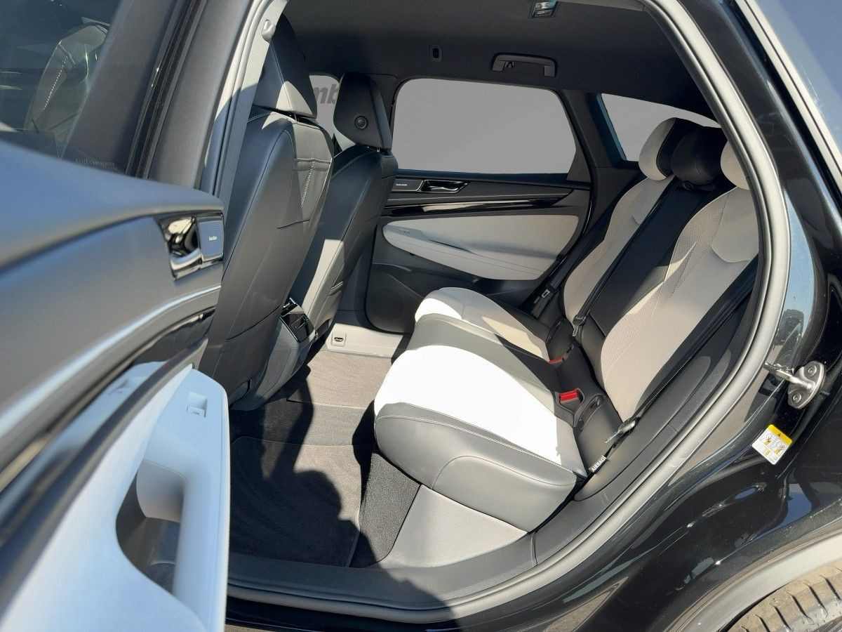 ID.7 Tourer Pro S 91 kWh ab 2,49% Wärmep. AHK Navi LED-Matrix Area View