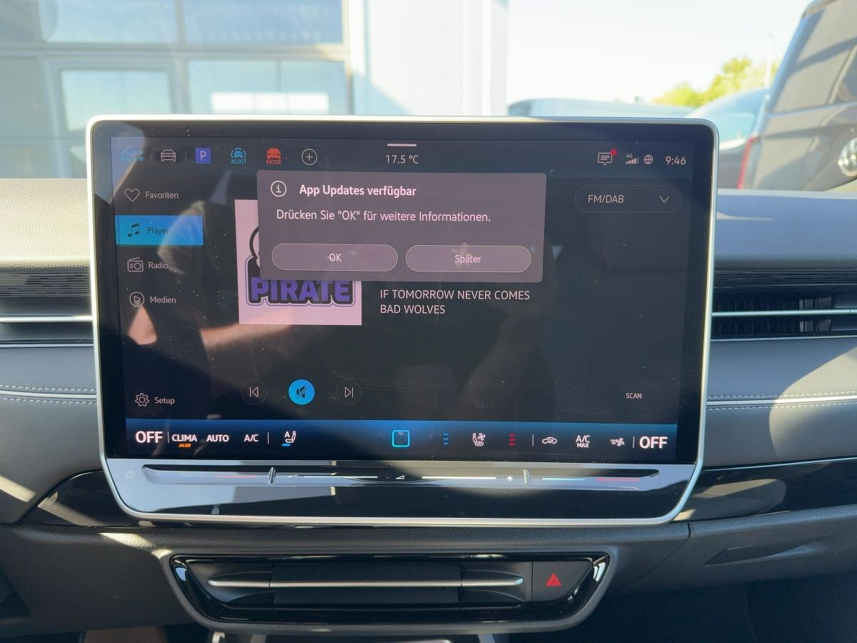ID.7 Tourer Pro S 91 kWh ab 2,49% Wärmep. AHK Navi LED-Matrix Area View