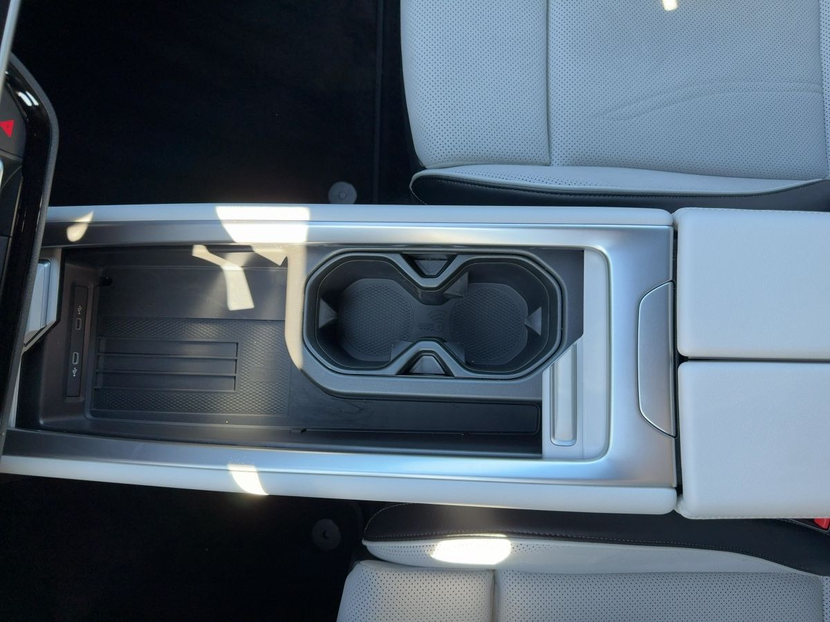 ID.7 Tourer Pro S 91 kWh ab 2,49% Wärmep. AHK Navi LED-Matrix Area View