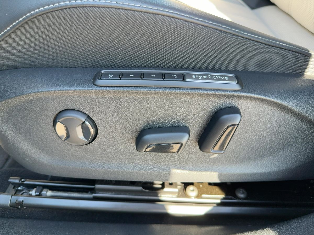ID.7 Tourer Pro S 91 kWh ab 2,49% Wärmep. AHK Navi LED-Matrix Area View