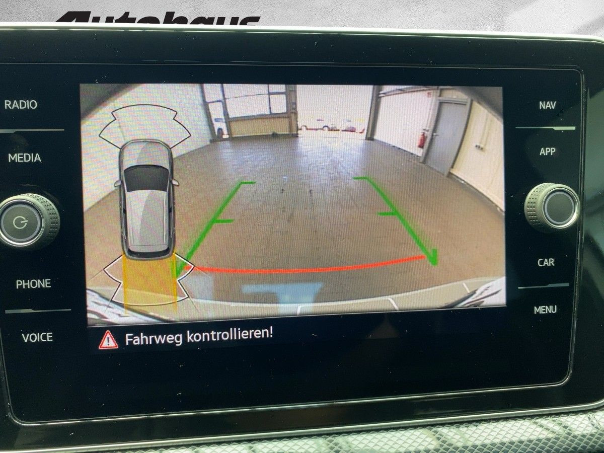 T-Cross 1.5 TSI DSG R-Line ab 3,99% AHK ACC Navi LED-Matrix Kamera Bluet. Sitzh.
