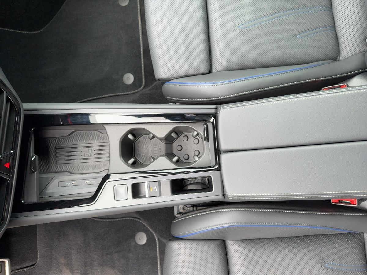 Passat Variant 2.0 TDI DSG R-Line ab 3,99% ACC AHK DCC Navi Standh. LED-Matrix Area View
