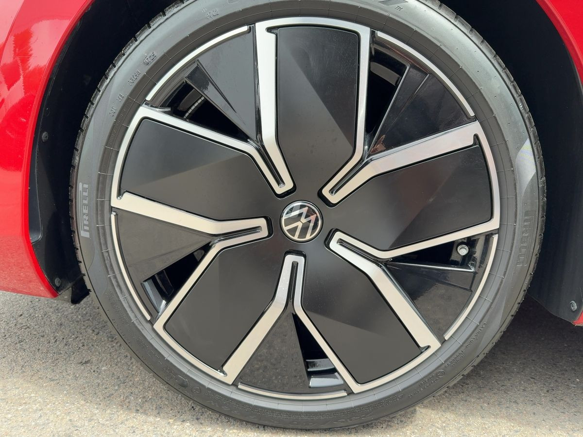 Passat Variant 2.0 TDI DSG R-Line ab 3,99% ACC AHK DCC Navi Standh. LED-Matrix Area View