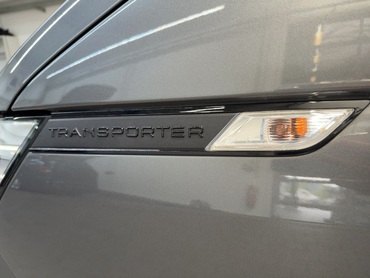T6.1 Transporter Kasten 2.0 TDI 4M HD LR ACC Navi LED Parkp. Bluet. DAB+